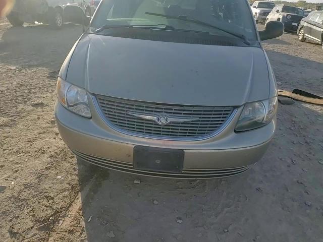 2002 Chrysler Town & Country Lx VIN: 2C8GP44332R620693 Lot: 90739075