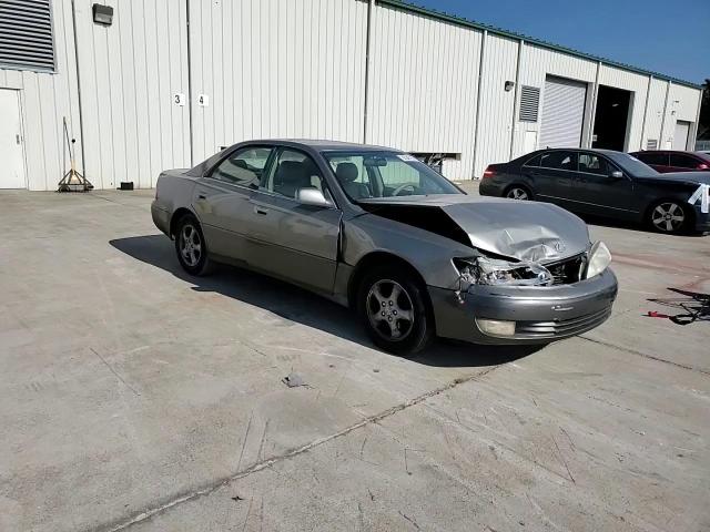 1998 Lexus Es 300 VIN: JT8BF28G4W5048969 Lot: 92940155