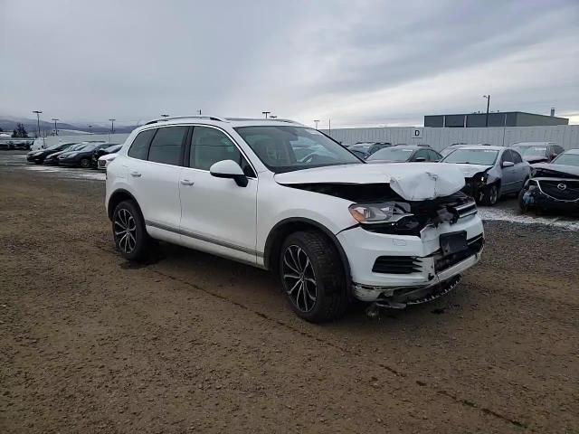 2014 Volkswagen Touareg V6 Tdi VIN: WVGEP9BP0ED007817 Lot: 91733135