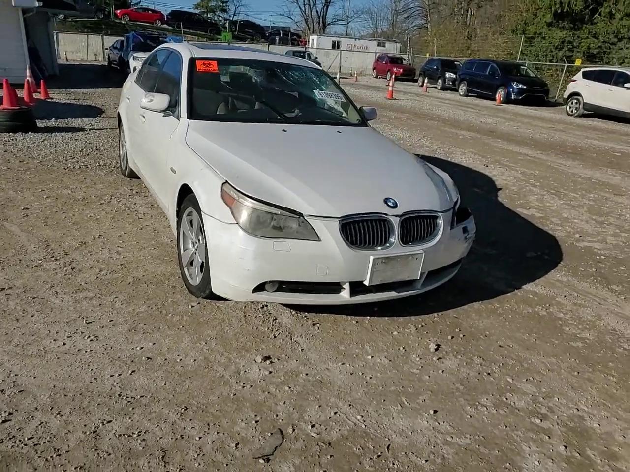 Фото: WBANF735X7CU26367