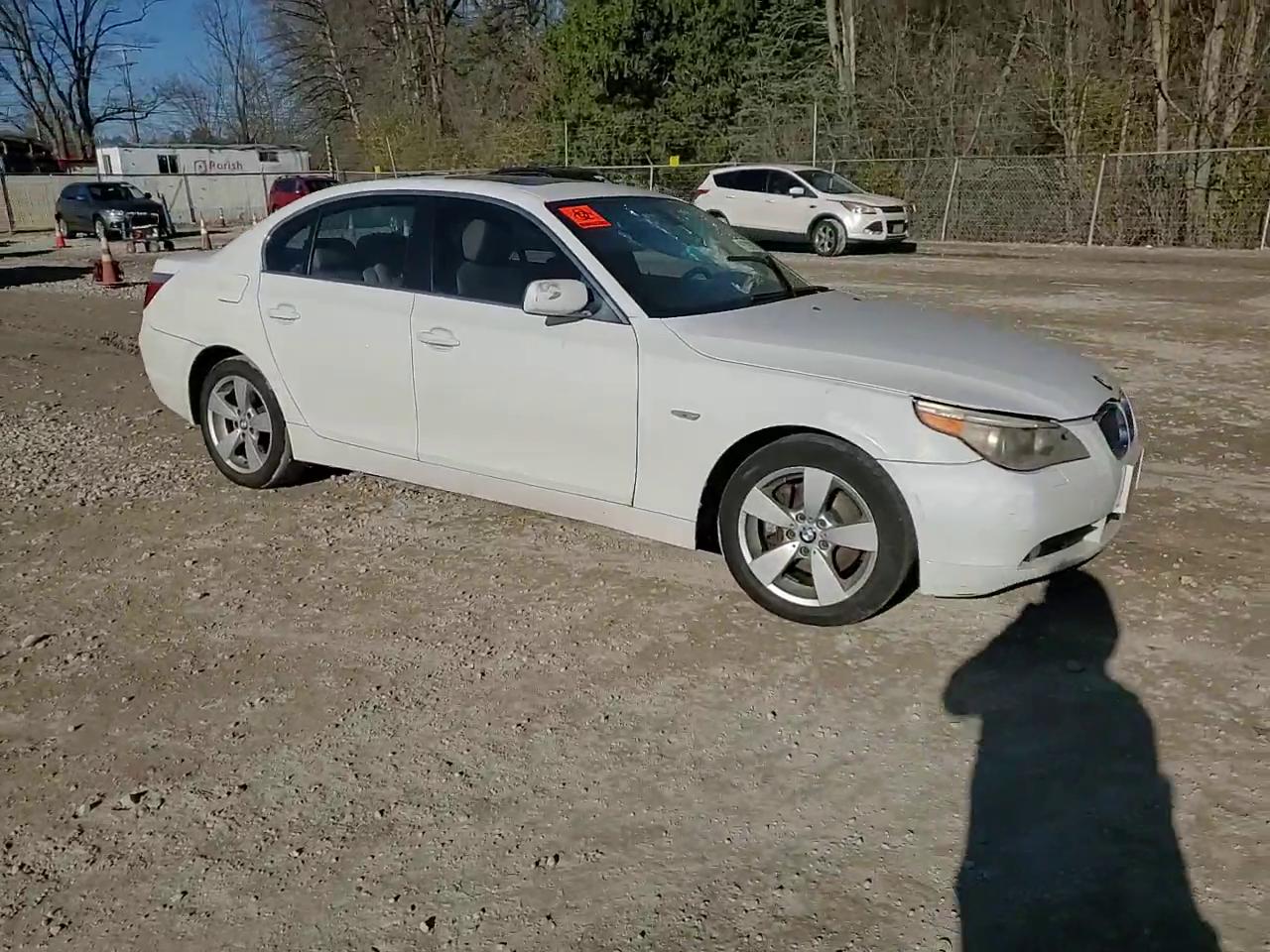 Фото: WBANF735X7CU26367