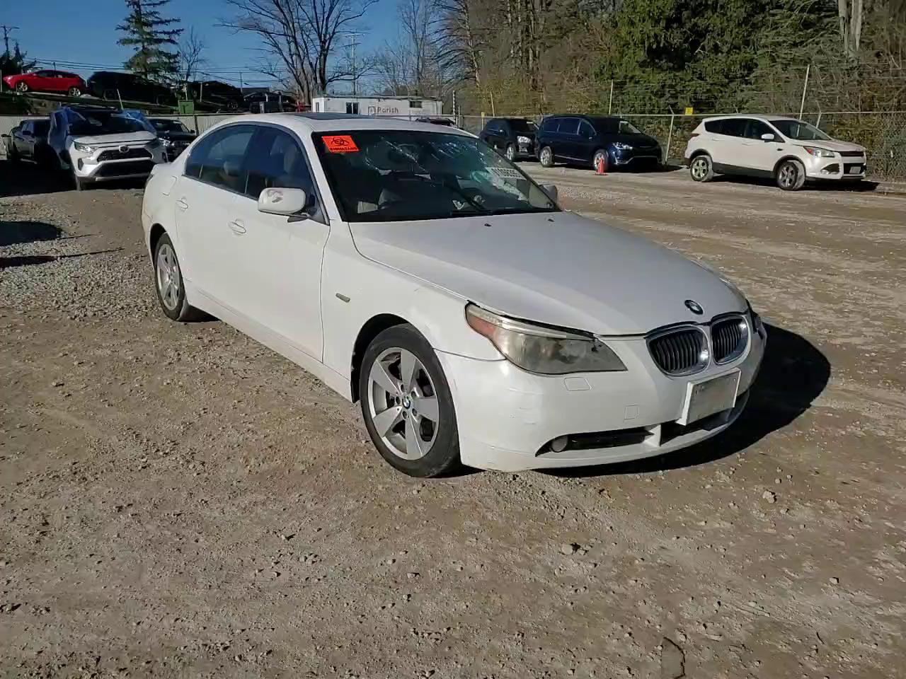 Фото: WBANF735X7CU26367