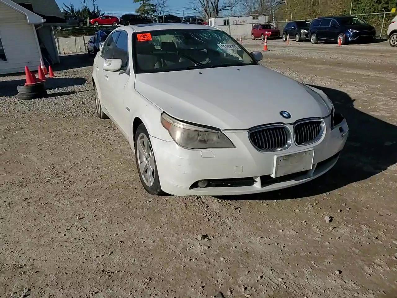 Фото: WBANF735X7CU26367