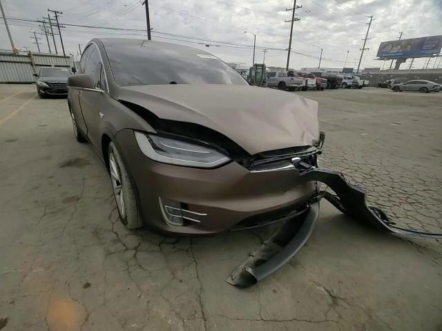 2020 Tesla Model X VIN: 5YJXCBE24LF236801 Lot: 91835685