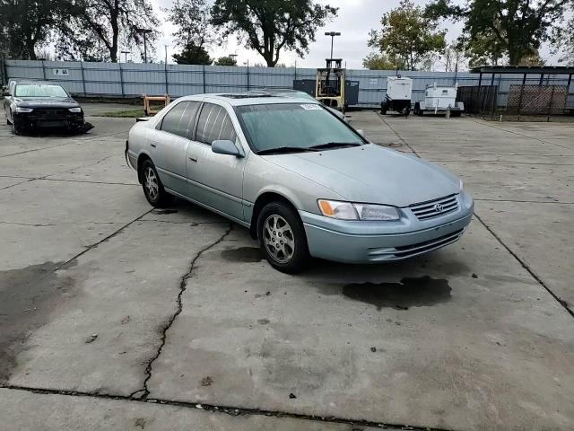 1999 Toyota Camry Le VIN: JT2BF22K3X0157316 Lot: 93847895