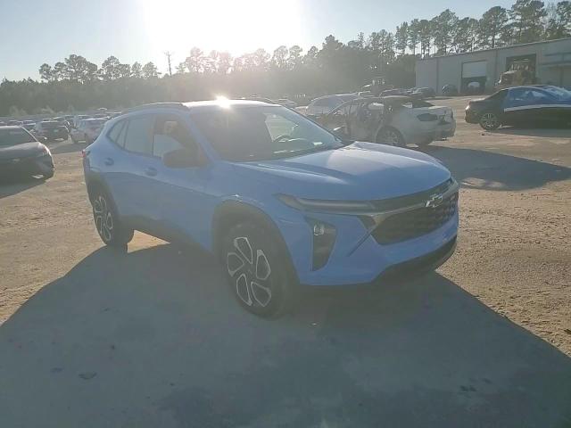 2024 Chevrolet Trax 2Rs VIN: KL77LJE21RC002001 Lot: 92282395