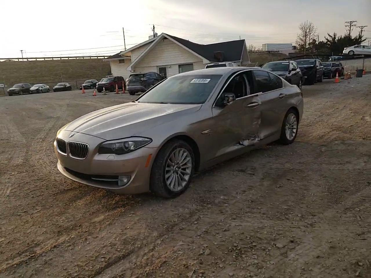 Фото: WBAFU7C51BC878145