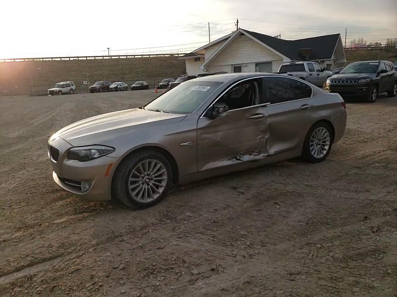 Фото: WBAFU7C51BC878145