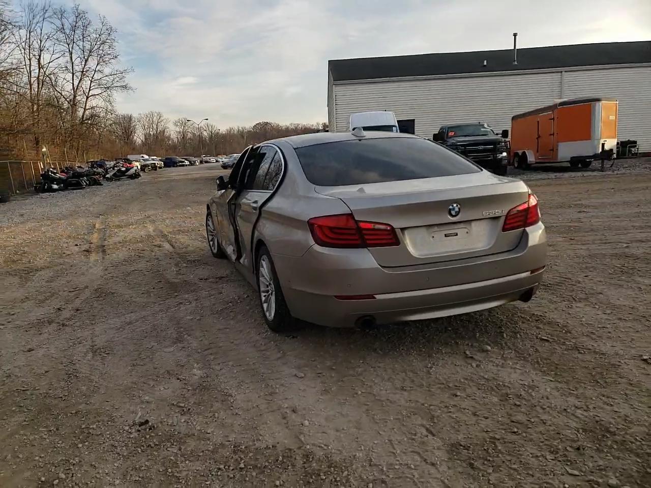 Фото: WBAFU7C51BC878145