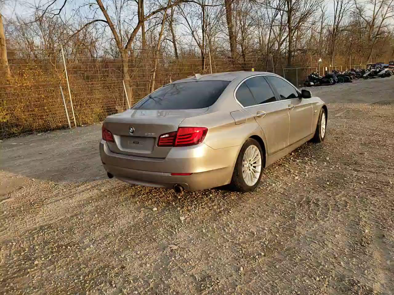 Фото: WBAFU7C51BC878145