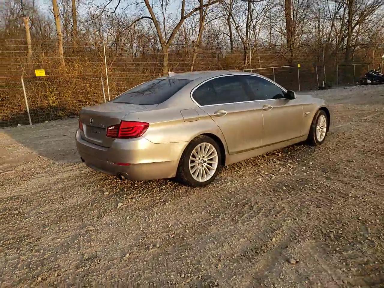 Фото: WBAFU7C51BC878145