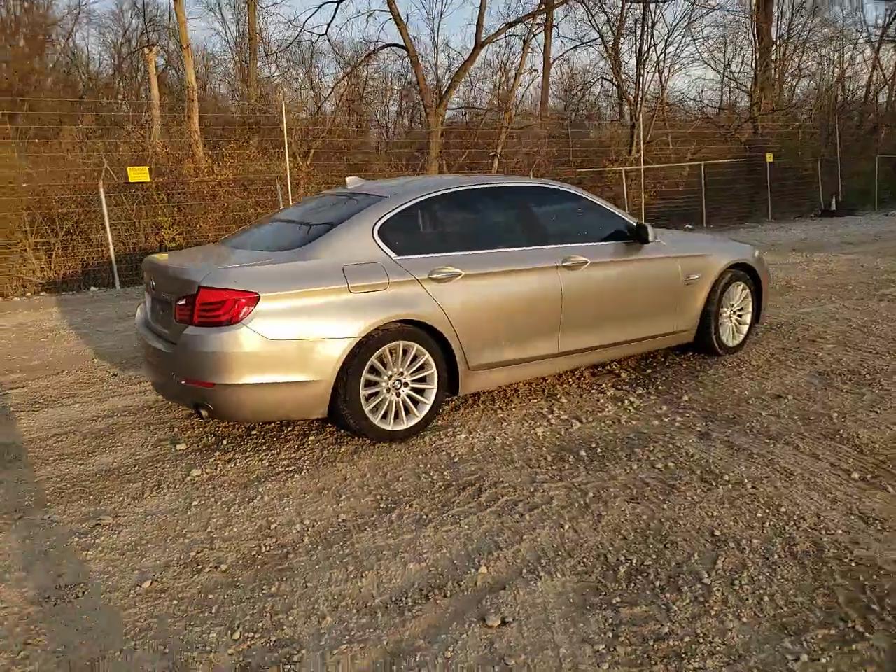 Фото: WBAFU7C51BC878145