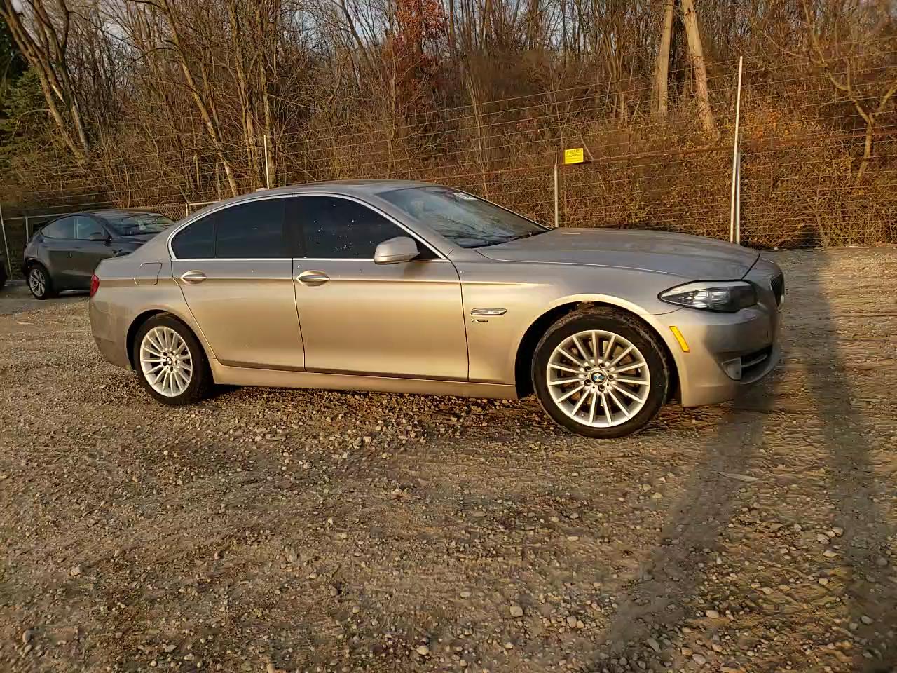 Фото: WBAFU7C51BC878145