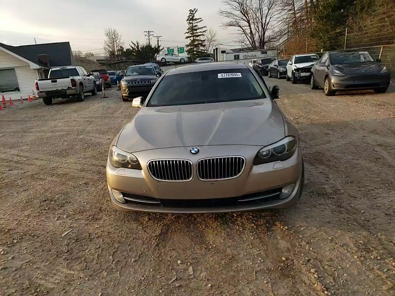 Фото: WBAFU7C51BC878145