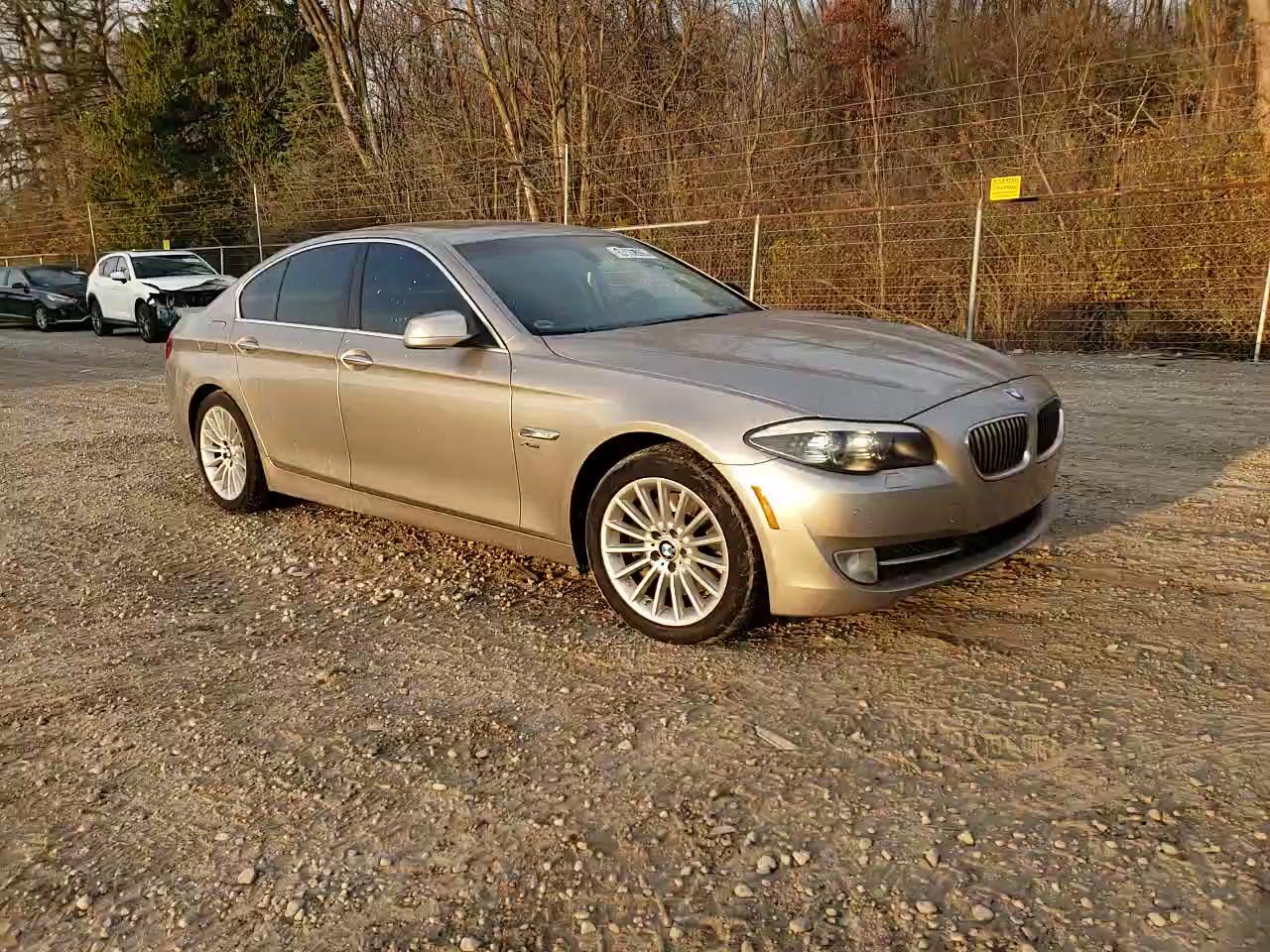 Фото: WBAFU7C51BC878145