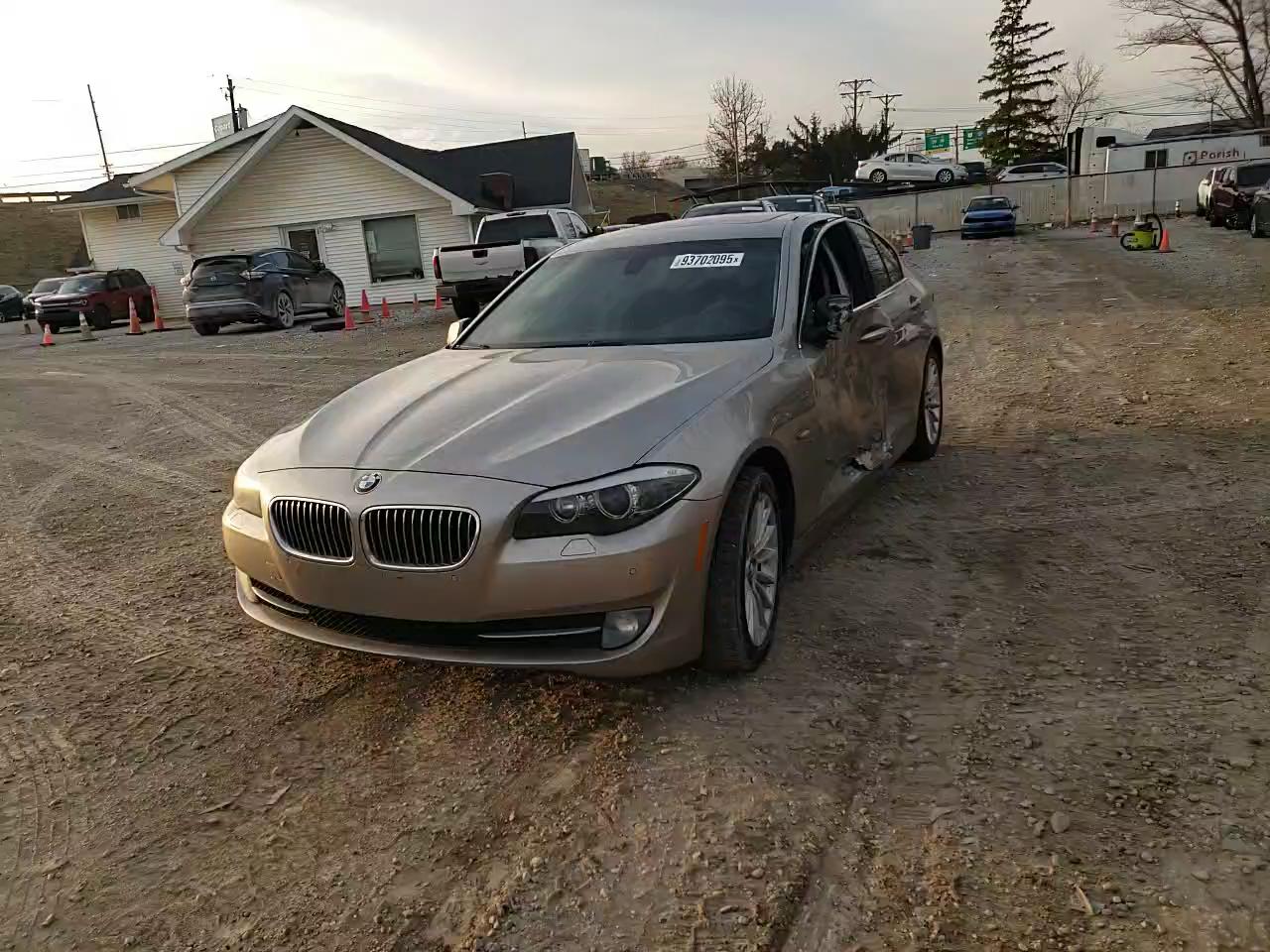 Фото: WBAFU7C51BC878145