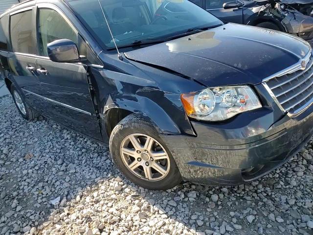 2009 Chrysler Town & Country Touring VIN: 2A8HR54139R665088 Lot: 90915885