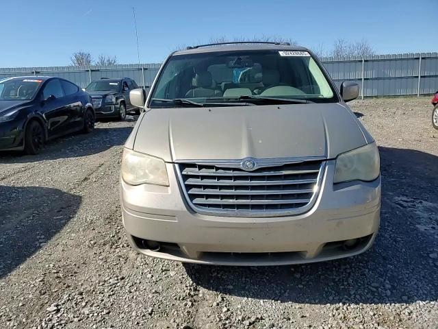 2009 Chrysler Town & Country Touring VIN: 2A8HR54199R630653 Lot: 92428685