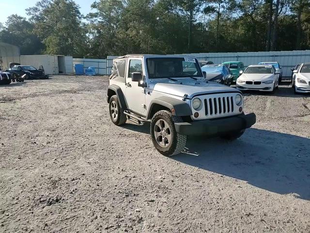 2008 Jeep Wrangler X VIN: 1J4FA24108L632135 Lot: 91326905