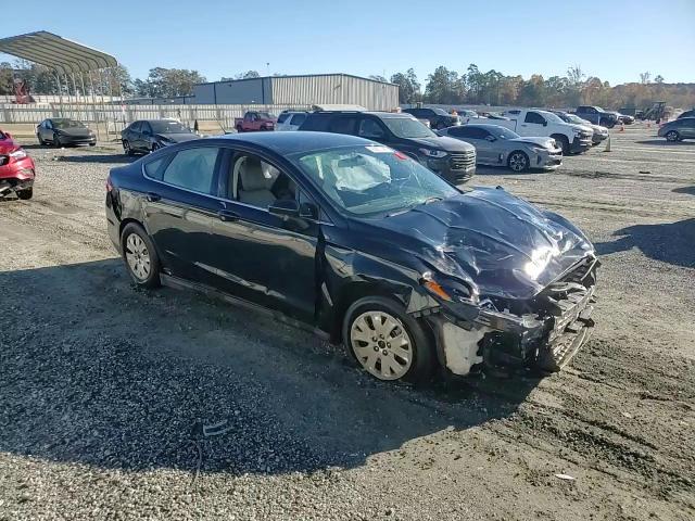 2014 Ford Fusion S VIN: 3FA6P0G76ER296258 Lot: 90807445