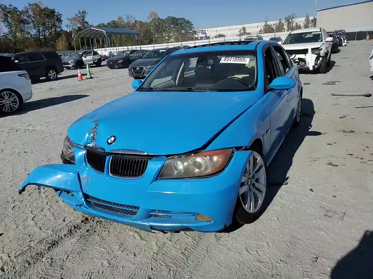 Фото: WBAVA33527PV64260