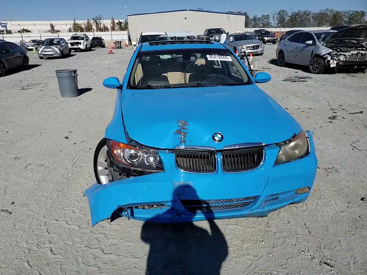 Фото: WBAVA33527PV64260