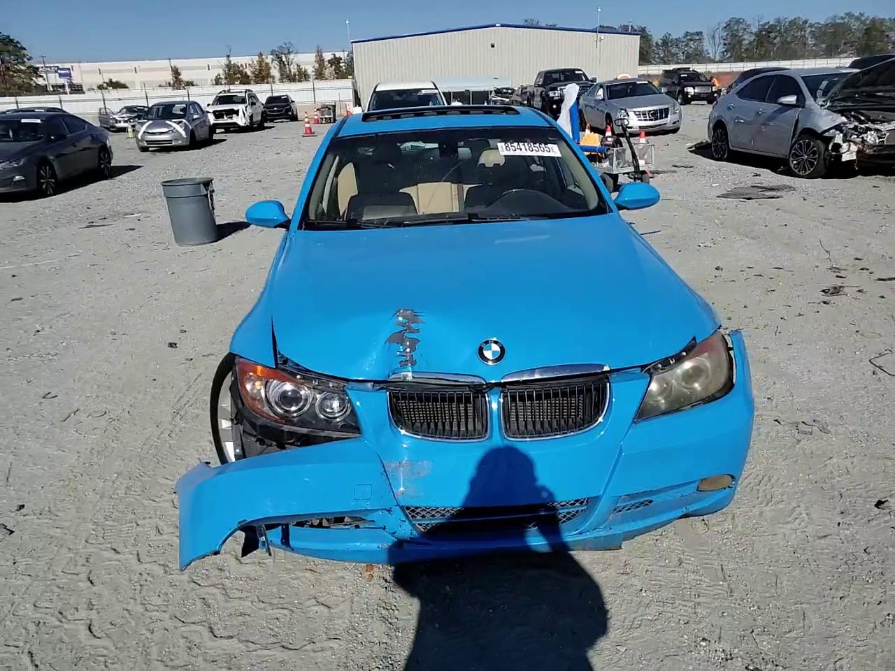 Фото: WBAVA33527PV64260