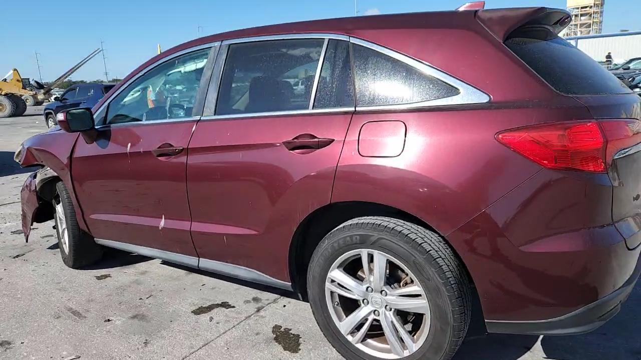 Фото: 5J8TB3H30DL000755