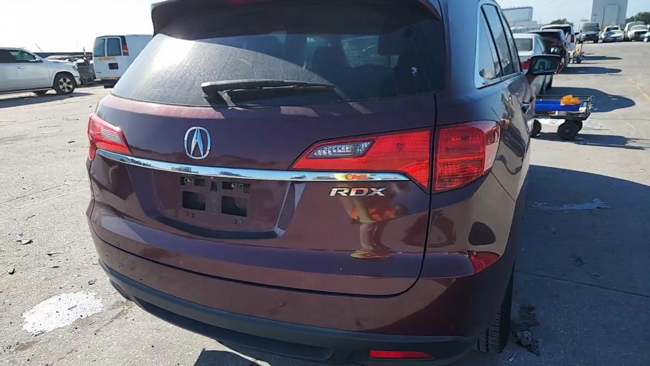 Фото: 5J8TB3H30DL000755