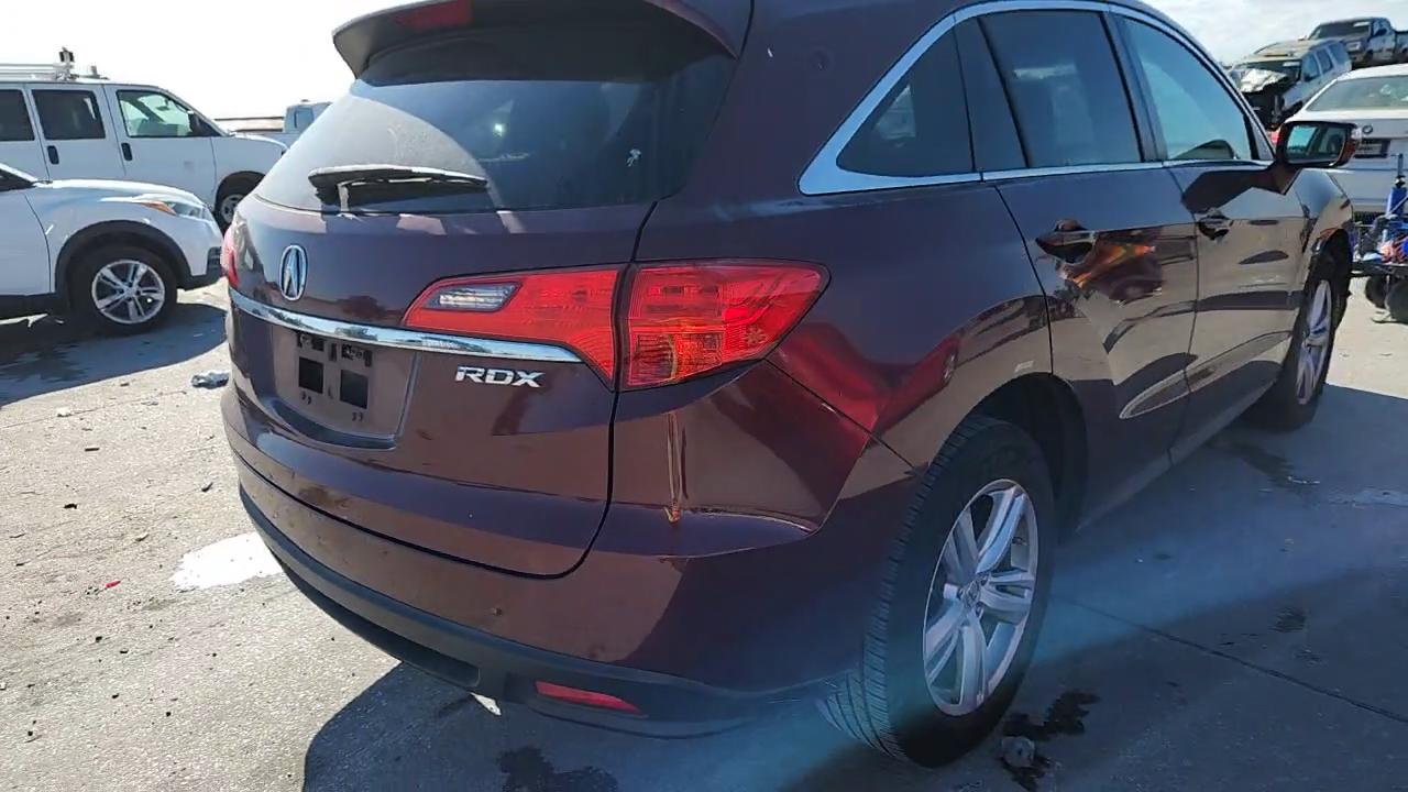 Фото: 5J8TB3H30DL000755