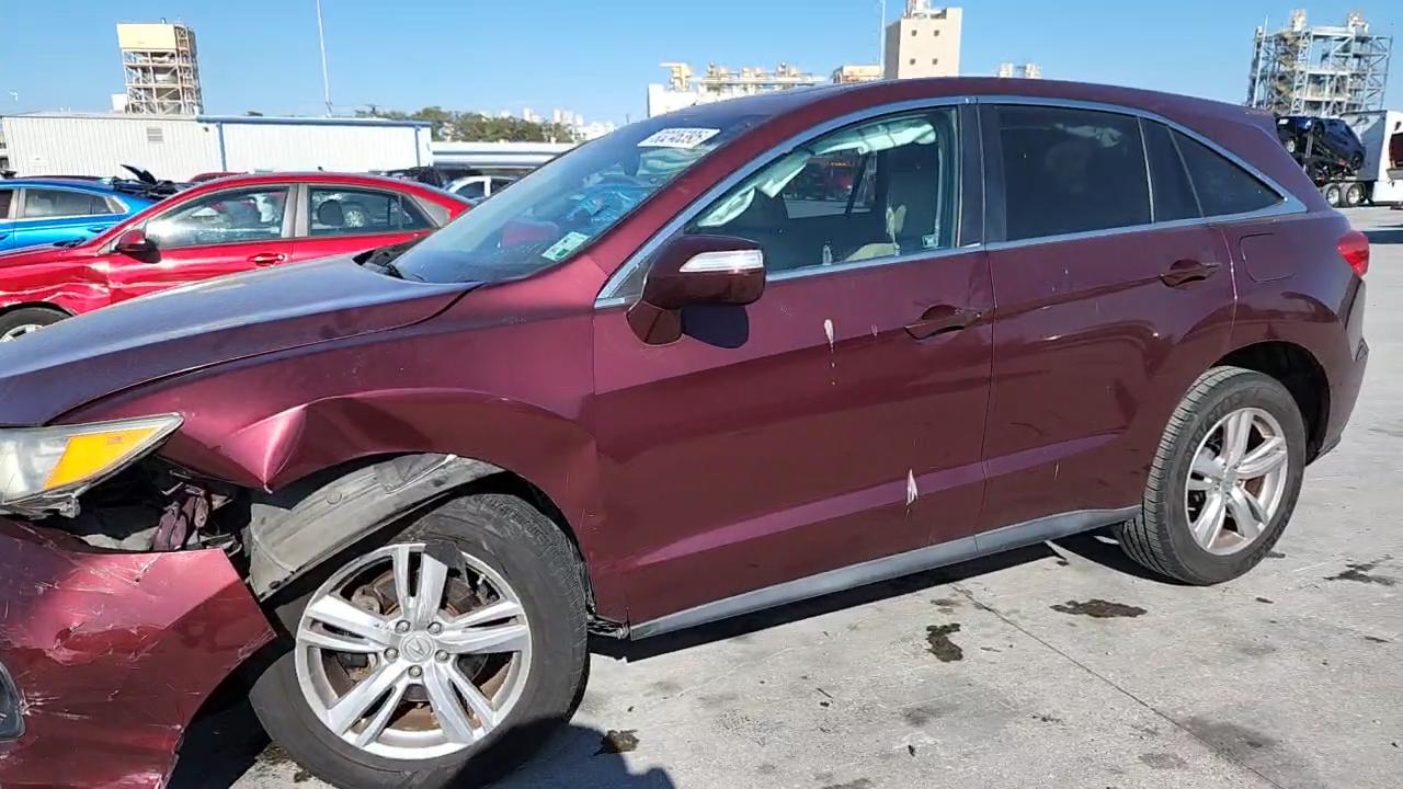 Фото: 5J8TB3H30DL000755