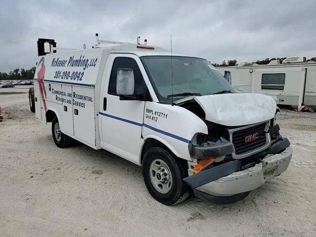 2017 GMC Savana Cutaway G3500 VIN: 1GD07RFG1H1123747 Lot: 93907365