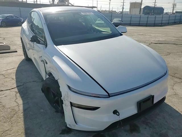 2026 Tesla Model Y VIN: 7SAYGDEE7TF343892 Lot: 93901835