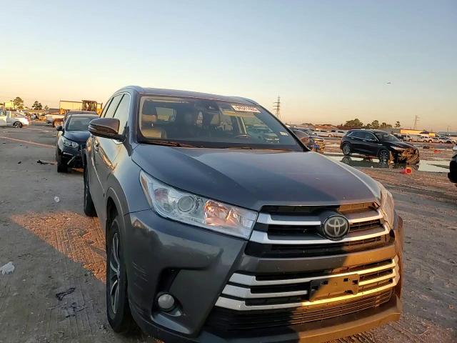 2018 Toyota Highlander Se VIN: 5TDJZRFH5JS497928 Lot: 94341465