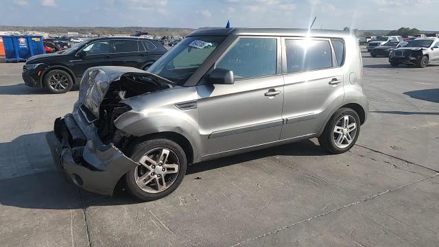 2011 Kia Soul + VIN: KNDJT2A20B7228095 Lot: 85433185