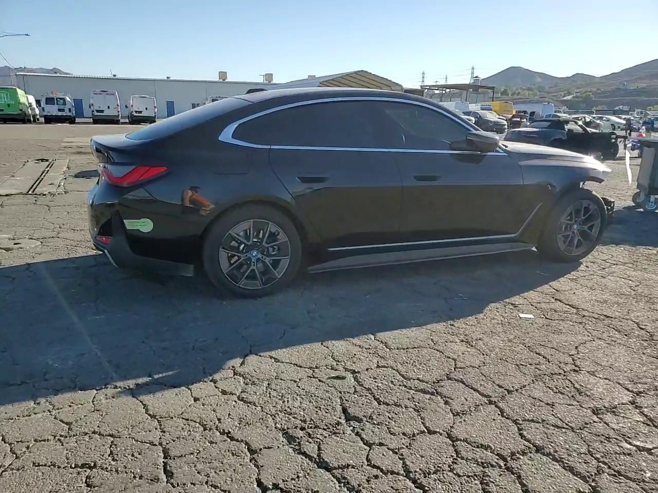 Фото: WBY73AW02PFP68460