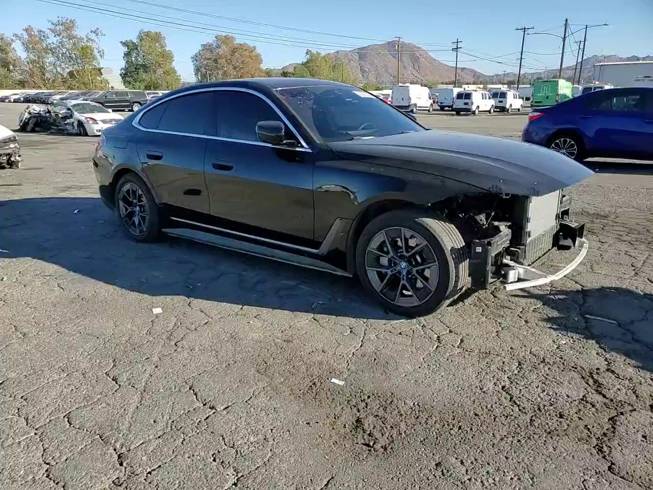 Фото: WBY73AW02PFP68460