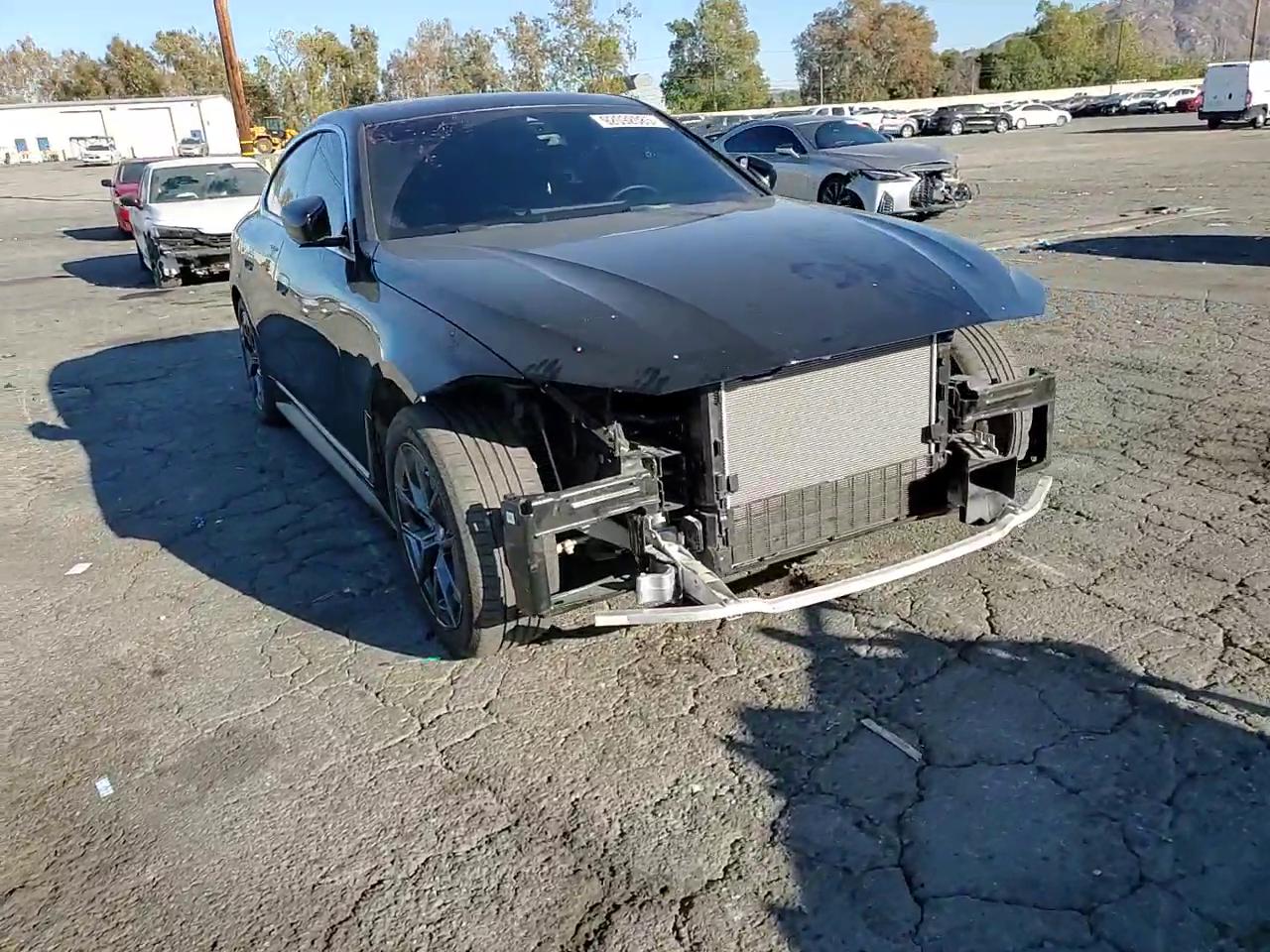 Фото: WBY73AW02PFP68460