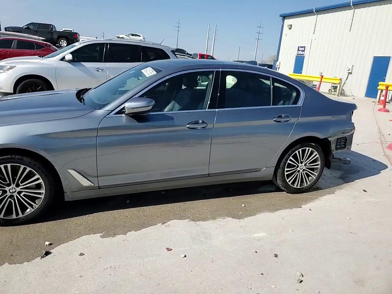 Фото: WBAJE5C52KWW03121