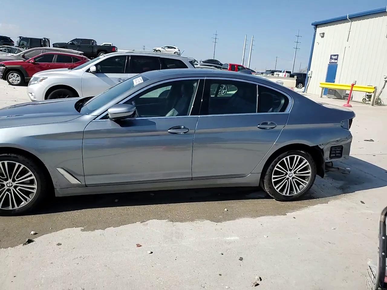 Фото: WBAJE5C52KWW03121