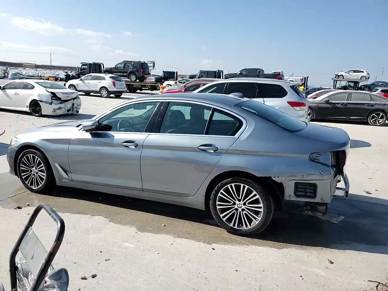 Фото: WBAJE5C52KWW03121