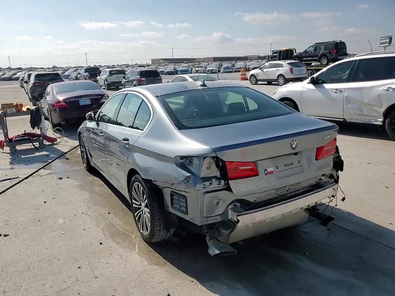 Фото: WBAJE5C52KWW03121