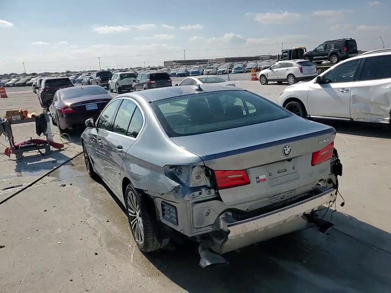 Фото: WBAJE5C52KWW03121