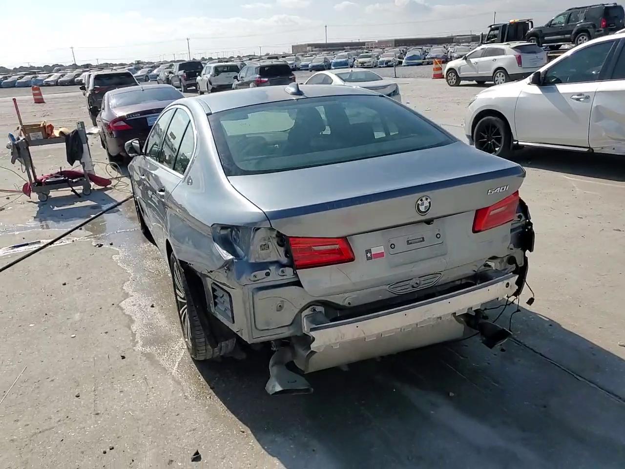 Фото: WBAJE5C52KWW03121