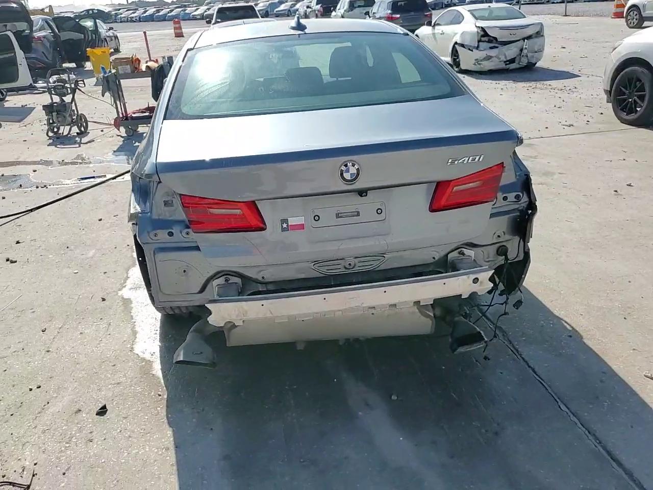 Фото: WBAJE5C52KWW03121