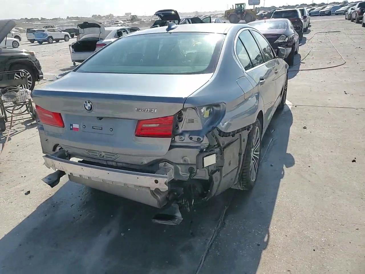 Фото: WBAJE5C52KWW03121