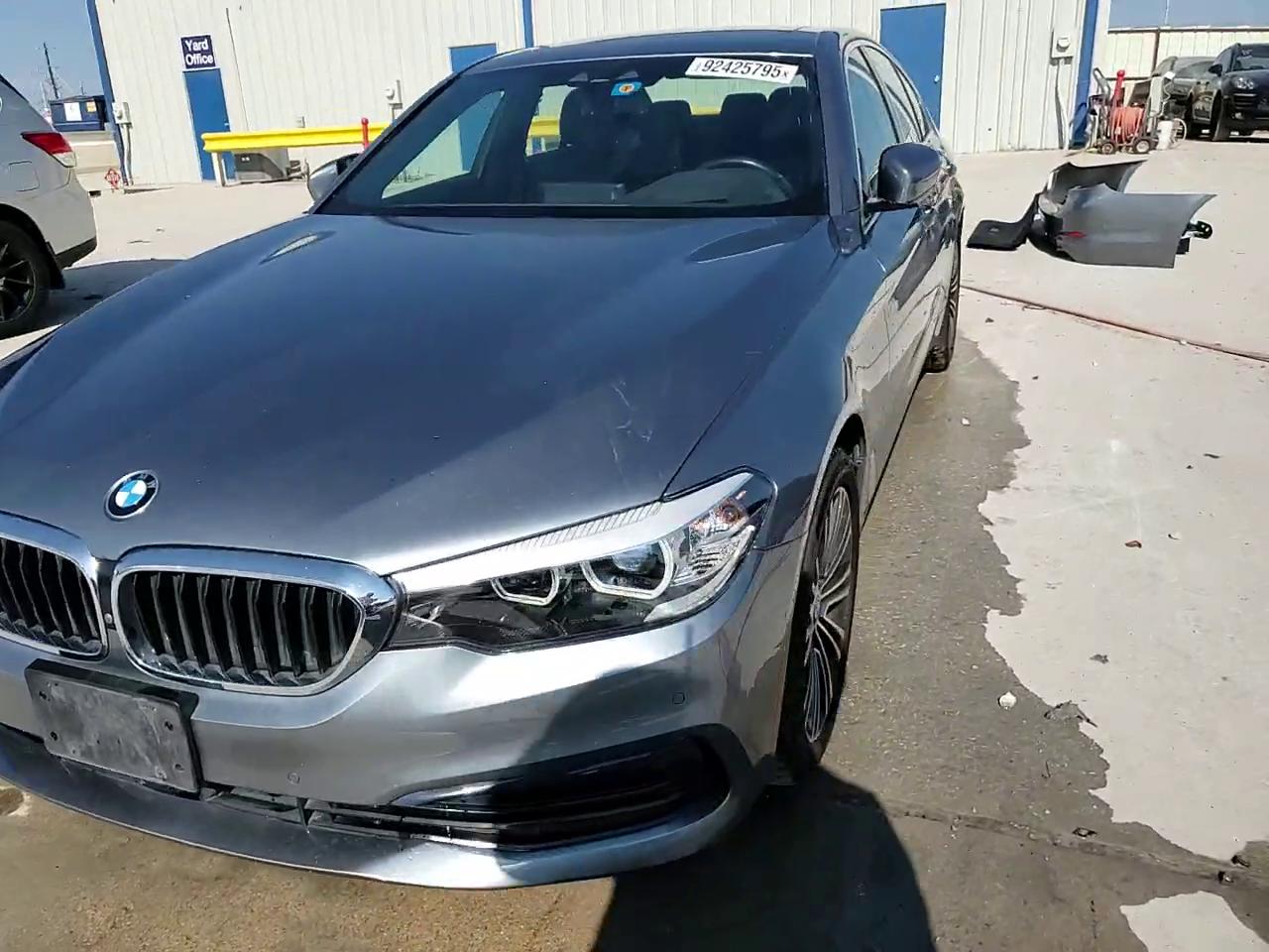 Фото: WBAJE5C52KWW03121