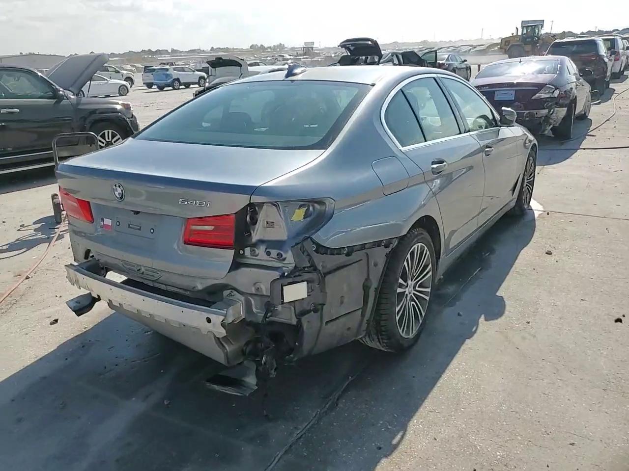 Фото: WBAJE5C52KWW03121