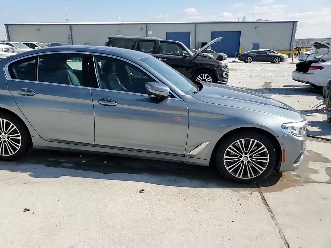 Фото: WBAJE5C52KWW03121