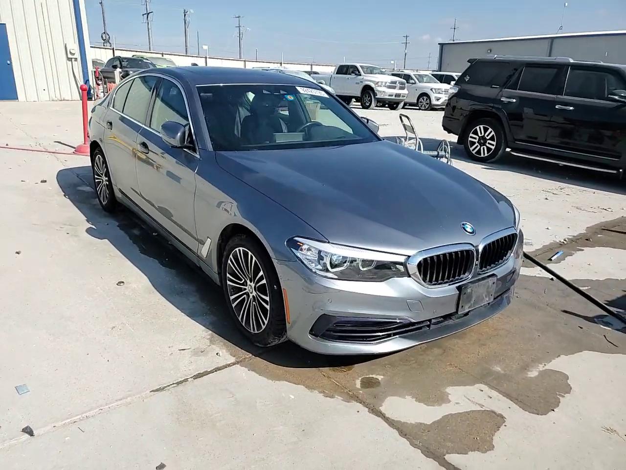 Фото: WBAJE5C52KWW03121